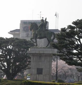 階伯将軍銅像